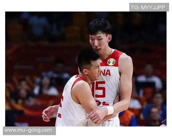 姚明热爱篮球事业推动中国篮球发展引领年轻球员成长之路 姚明热爱篮球事业推动中国篮球发展引领年轻球员成长之路