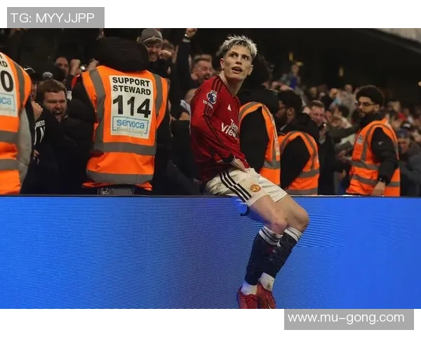 中超热战：多特蒙德逆转利物浦帽子戏法引发全场狂欢赛后深度解析