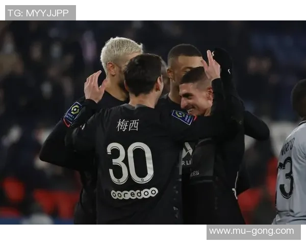 世界杯精彩对决里昂逆转巴黎圣日耳曼帽子戏法点燃全场激情