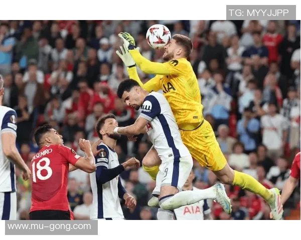 中超精彩对决马竞与巴黎圣日耳曼战成平局补时进球点燃全场激情 中超精彩对决马竞与巴黎圣日耳曼战成平局补时进球点燃全场激情