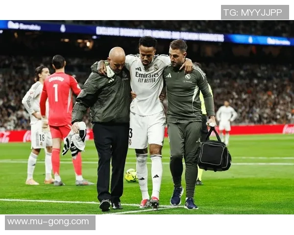 意甲焦点战皇马绝杀曼城全场沸腾数据解析精彩瞬间 意甲焦点战皇马绝杀曼城全场沸腾数据解析精彩瞬间